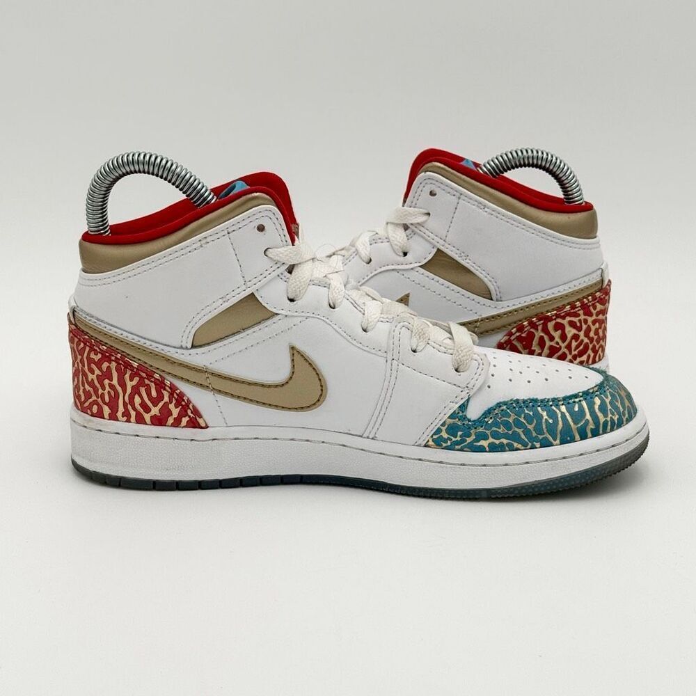 Nike Air Jordan 1 Mid “NC To CHI” 2023 Blue White Gold Red US Kids Size 4.5Y / E - Picture 9 of 14